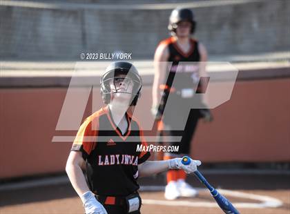 Thumbnail 2 in Grand Saline vs Van photogallery.