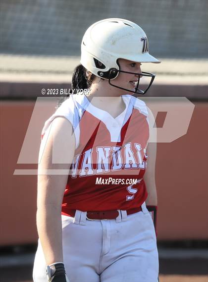 Thumbnail 2 in Grand Saline vs Van photogallery.