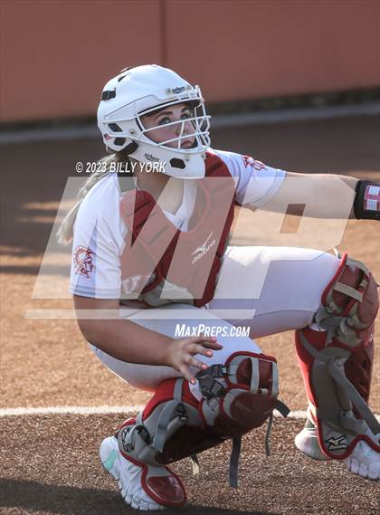 Thumbnail 1 in Grand Saline vs Van photogallery.