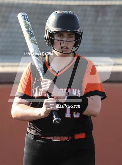 Thumbnail 2 in Grand Saline vs Van photogallery.