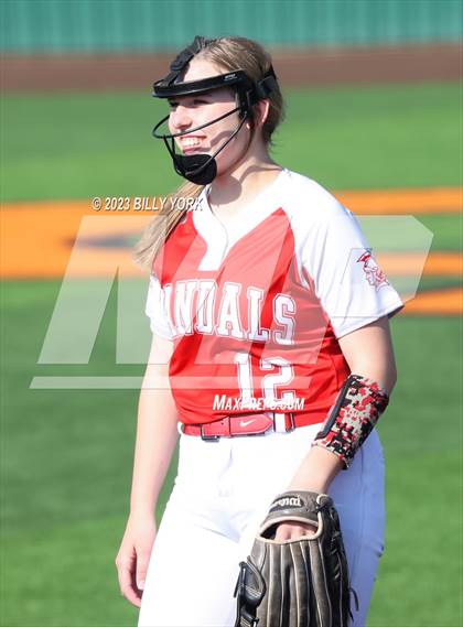 Thumbnail 1 in Grand Saline vs Van photogallery.