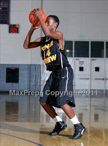 Thumbnail 2 in King-Drew Medical vs. Jordan (Lynwood Christmas Challenge) photogallery.
