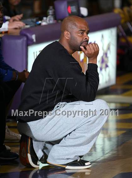 Thumbnail 2 in King-Drew Medical vs. Jordan (Lynwood Christmas Challenge) photogallery.
