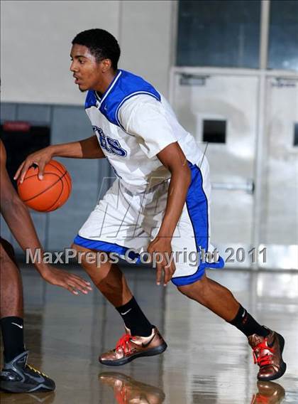 Thumbnail 3 in King-Drew Medical vs. Jordan (Lynwood Christmas Challenge) photogallery.
