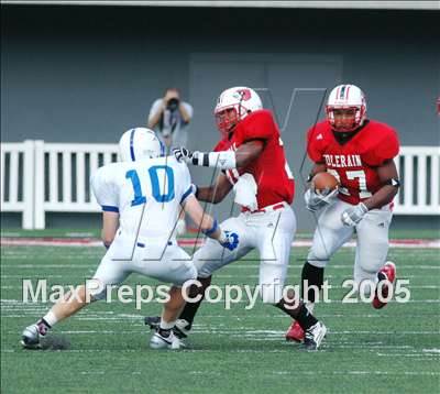 Thumbnail 2 in St. Xavier vs. Colerain photogallery.