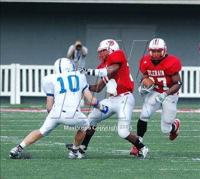 Thumbnail 3 in St. Xavier vs. Colerain photogallery.