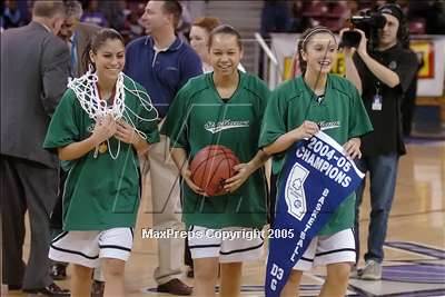 Thumbnail 3 in Sacramento vs St. Mary's (D3 Sec. Final)#1 photogallery.