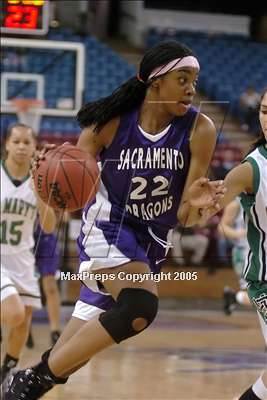 Thumbnail 3 in Sacramento vs St. Mary's (D3 Sec. Final)#1 photogallery.