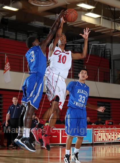 Thumbnail 3 in Rialto vs. Colony (Inland Empire Classic) photogallery.