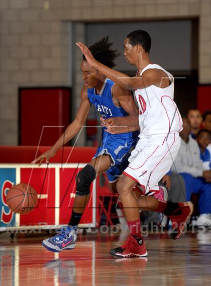 Thumbnail 1 in Rialto vs. Colony (Inland Empire Classic) photogallery.