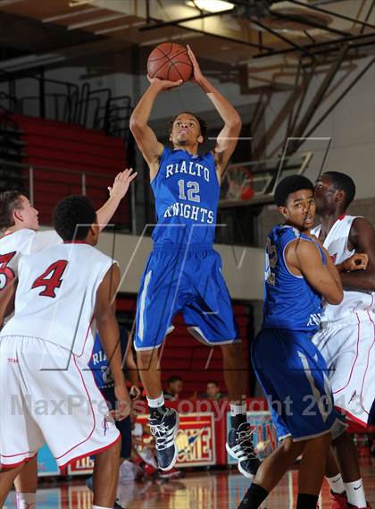 Thumbnail 3 in Rialto vs. Colony (Inland Empire Classic) photogallery.