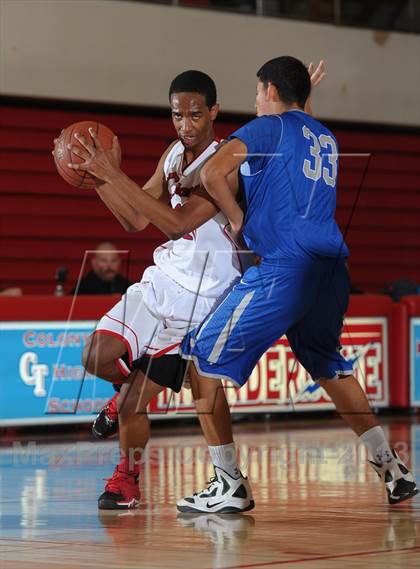 Thumbnail 2 in Rialto vs. Colony (Inland Empire Classic) photogallery.