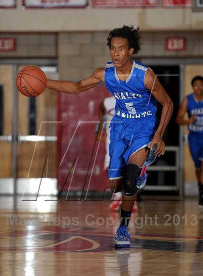 Thumbnail 1 in Rialto vs. Colony (Inland Empire Classic) photogallery.