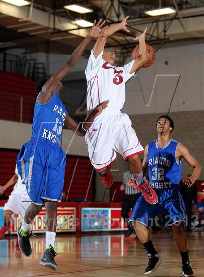 Thumbnail 3 in Rialto vs. Colony (Inland Empire Classic) photogallery.