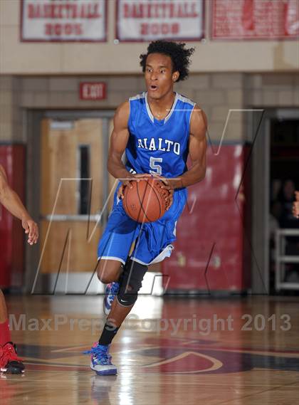 Thumbnail 3 in Rialto vs. Colony (Inland Empire Classic) photogallery.