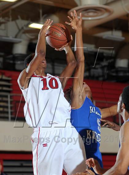 Thumbnail 1 in Rialto vs. Colony (Inland Empire Classic) photogallery.