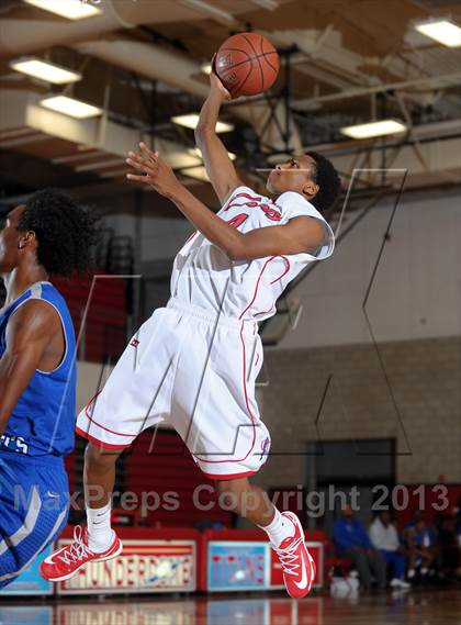 Thumbnail 3 in Rialto vs. Colony (Inland Empire Classic) photogallery.