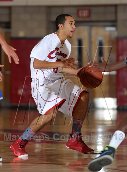 Thumbnail 1 in Rialto vs. Colony (Inland Empire Classic) photogallery.