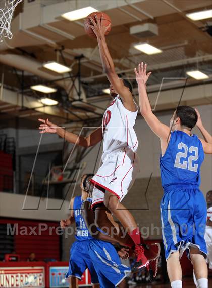 Thumbnail 3 in Rialto vs. Colony (Inland Empire Classic) photogallery.