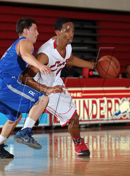 Thumbnail 2 in Rialto vs. Colony (Inland Empire Classic) photogallery.