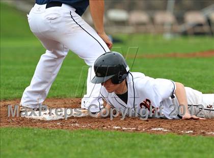 Thumbnail 3 in Ridgefield vs. Staples (FCIAC Quarterfinal) photogallery.
