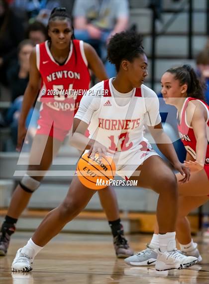 Thumbnail 2 in Newton-Conover vs. Salisbury (NCHSAA 2A Western Regional Final) photogallery.