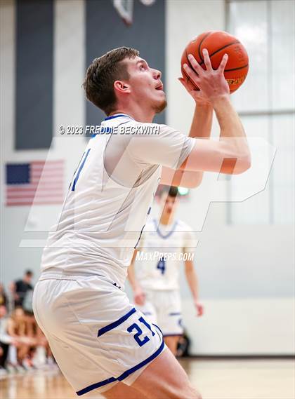 Thumbnail 2 in Collinsville vs Wolfe City (UIL 2A Bi-District Playoff) photogallery.