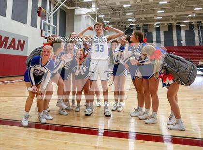 Thumbnail 2 in Collinsville vs Wolfe City (UIL 2A Bi-District Playoff) photogallery.