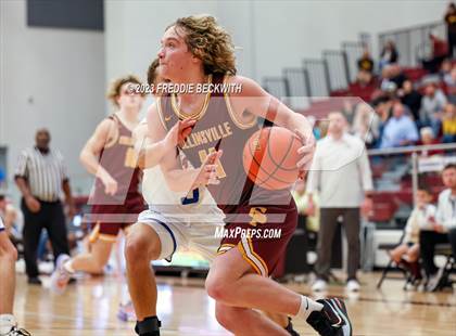 Thumbnail 1 in Collinsville vs Wolfe City (UIL 2A Bi-District Playoff) photogallery.