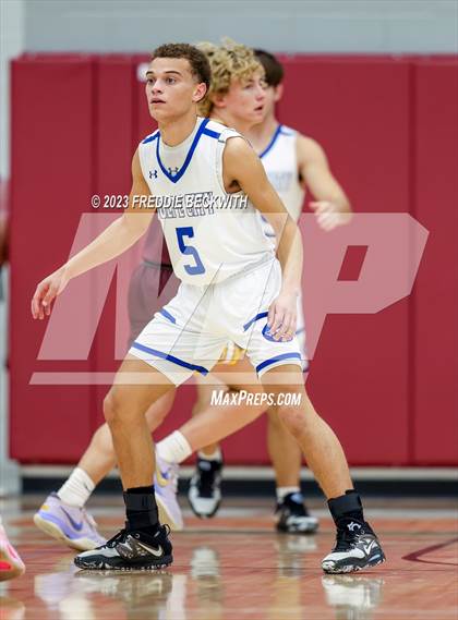 Thumbnail 2 in Collinsville vs Wolfe City (UIL 2A Bi-District Playoff) photogallery.
