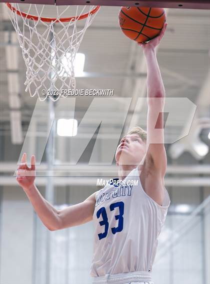 Thumbnail 2 in Collinsville vs Wolfe City (UIL 2A Bi-District Playoff) photogallery.