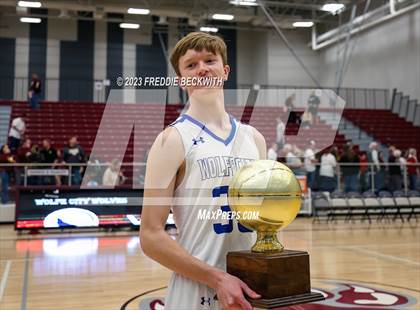 Thumbnail 1 in Collinsville vs Wolfe City (UIL 2A Bi-District Playoff) photogallery.