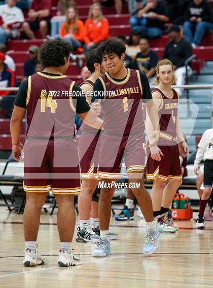 Thumbnail 3 in Collinsville vs Wolfe City (UIL 2A Bi-District Playoff) photogallery.