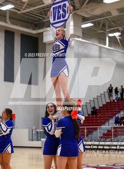 Thumbnail 2 in Collinsville vs Wolfe City (UIL 2A Bi-District Playoff) photogallery.