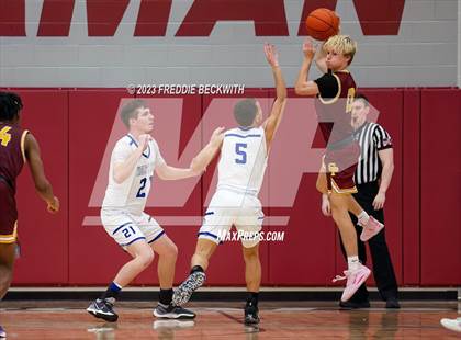 Thumbnail 3 in Collinsville vs Wolfe City (UIL 2A Bi-District Playoff) photogallery.