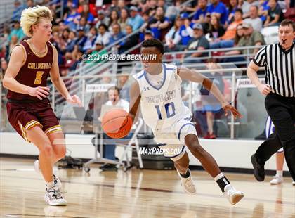 Thumbnail 2 in Collinsville vs Wolfe City (UIL 2A Bi-District Playoff) photogallery.
