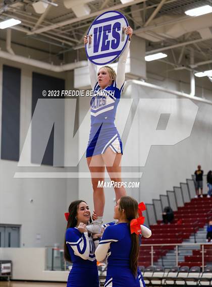 Thumbnail 3 in Collinsville vs Wolfe City (UIL 2A Bi-District Playoff) photogallery.