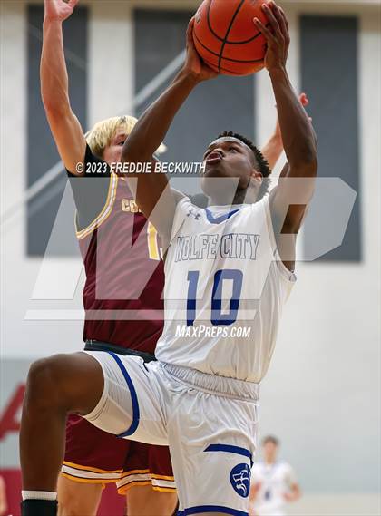 Thumbnail 3 in Collinsville vs Wolfe City (UIL 2A Bi-District Playoff) photogallery.