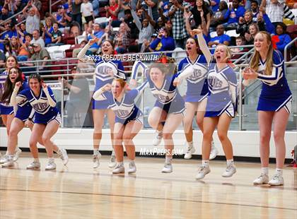 Thumbnail 2 in Collinsville vs Wolfe City (UIL 2A Bi-District Playoff) photogallery.