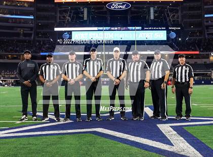 Thumbnail 1 in Port Neches-Groves vs. South Oak Cliff (UIL 5A D2 Final) photogallery.