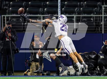 Thumbnail 2 in Port Neches-Groves vs. South Oak Cliff (UIL 5A D2 Final) photogallery.