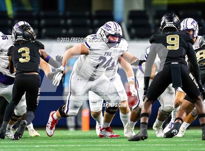 Thumbnail 2 in Port Neches-Groves vs. South Oak Cliff (UIL 5A D2 Final) photogallery.