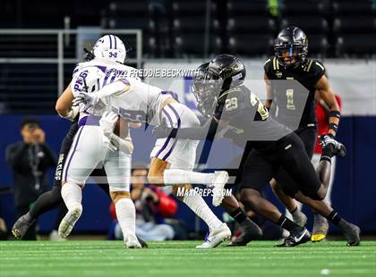 Thumbnail 2 in Port Neches-Groves vs. South Oak Cliff (UIL 5A D2 Final) photogallery.