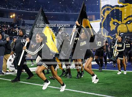 Thumbnail 3 in Port Neches-Groves vs. South Oak Cliff (UIL 5A D2 Final) photogallery.