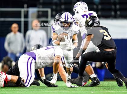 Thumbnail 1 in Port Neches-Groves vs. South Oak Cliff (UIL 5A D2 Final) photogallery.