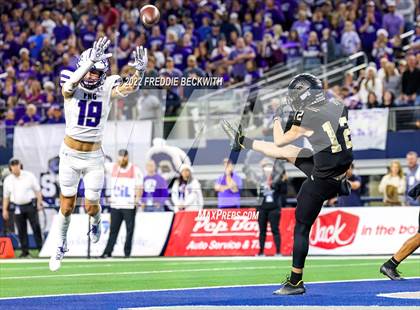 Thumbnail 3 in Port Neches-Groves vs. South Oak Cliff (UIL 5A D2 Final) photogallery.