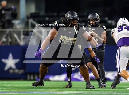 Thumbnail 3 in Port Neches-Groves vs. South Oak Cliff (UIL 5A D2 Final) photogallery.