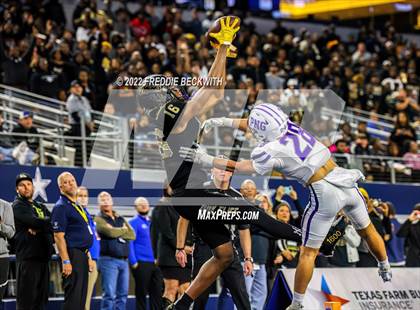 Thumbnail 3 in Port Neches-Groves vs. South Oak Cliff (UIL 5A D2 Final) photogallery.