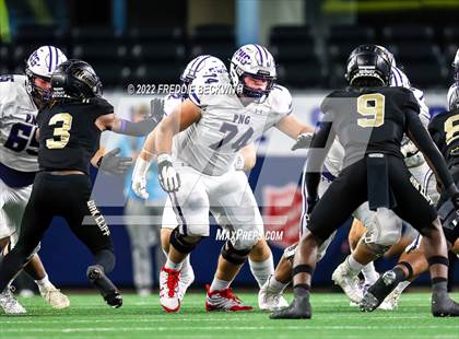 Thumbnail 3 in Port Neches-Groves vs. South Oak Cliff (UIL 5A D2 Final) photogallery.