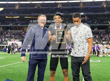 Thumbnail 3 in Port Neches-Groves vs. South Oak Cliff (UIL 5A D2 Final) photogallery.